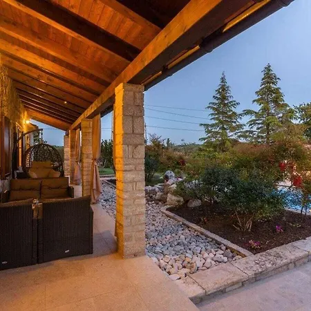 Casa Danijel With Pool *