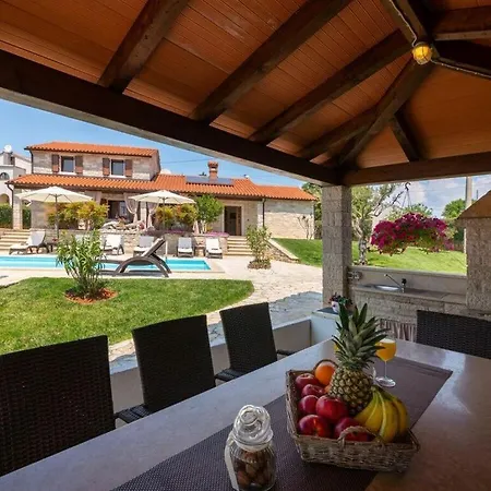Hotel Casa Danijel With Pool *