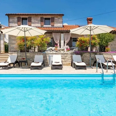 Casa Danijel With Pool Kaštelir