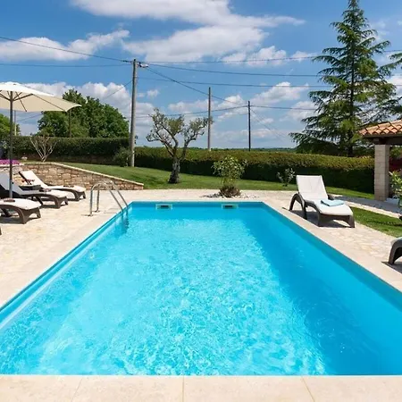 ホテル Casa Danijel With Pool *